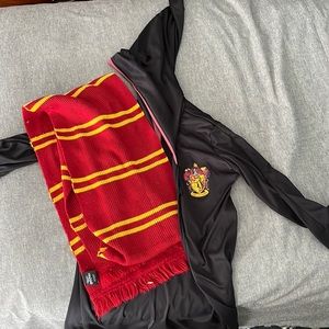 Harry Potter cloak and scarf.